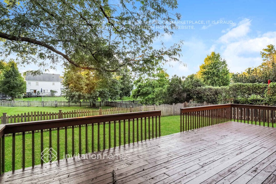 Building Photo - 2517 Leach Dr