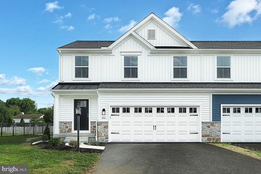 Primary Photo - 36 Shillington Ln