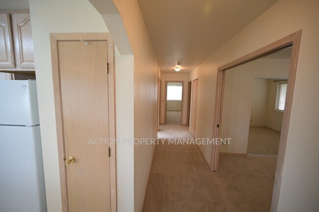 Building Photo - 3 bed 2 bath in a country setting