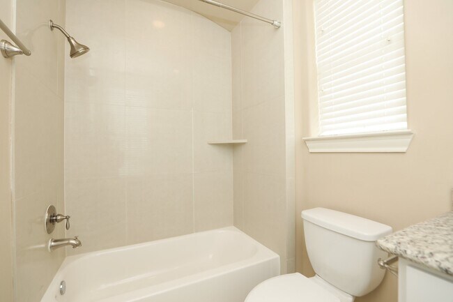 Building Photo - 1250 W 23rd St