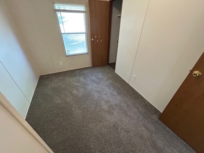 Building Photo - 3 Bed 2 Bath Mobile Home with Fenced Yard and Storage Shed