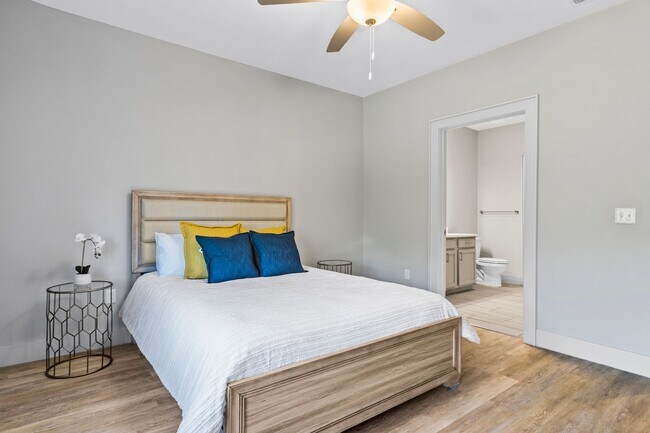 Building Photo - THE INLET - 1 BEDROOM, 1 BATH  CONDO - OCE...