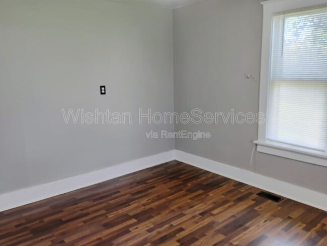 Building Photo - 615 N Avery St