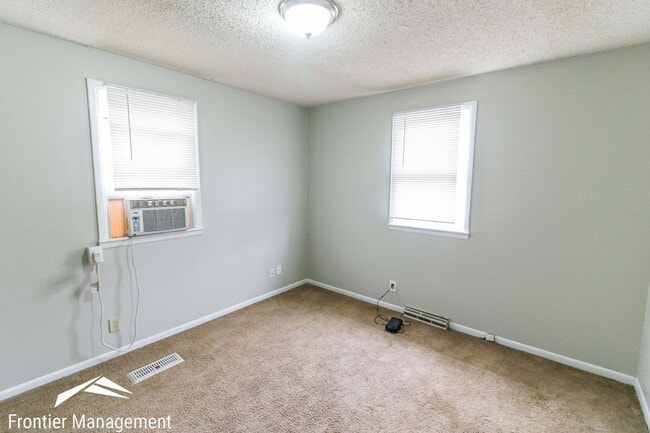 Building Photo - 1019 Moro St