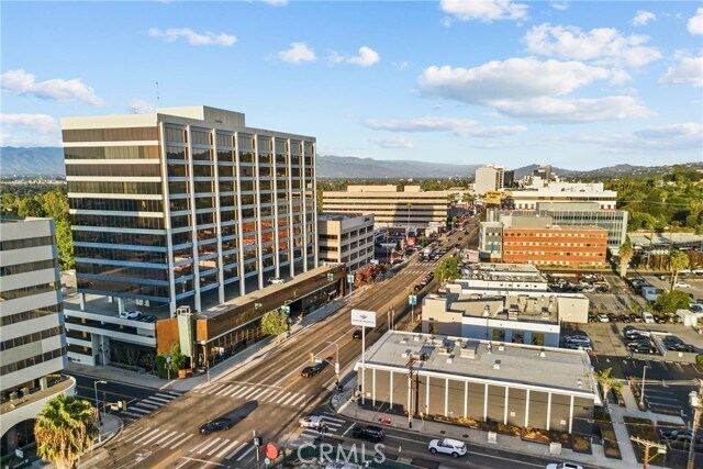 Building Photo - 5110 Petit Ave