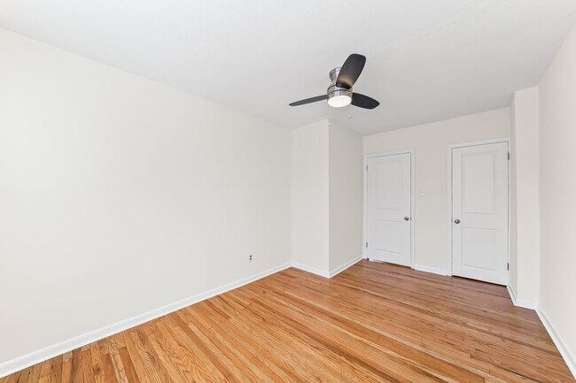 Building Photo - 709 Morgan Ave