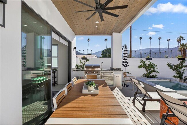 Building Photo - 51116 Avenida Mendoza