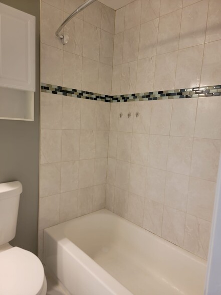 Building Photo - 13550 Deerwater Dr