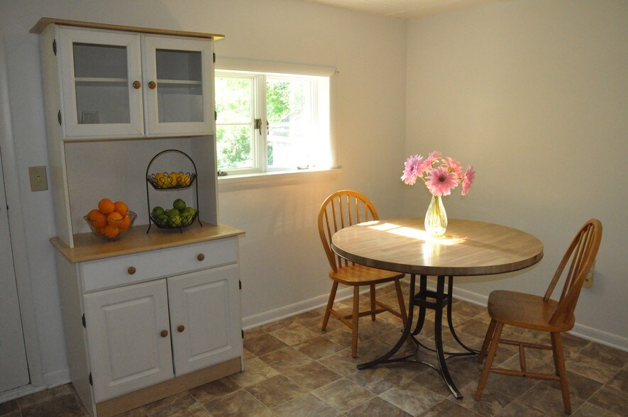 Kitchen view 2 - 707 N Aurora St
