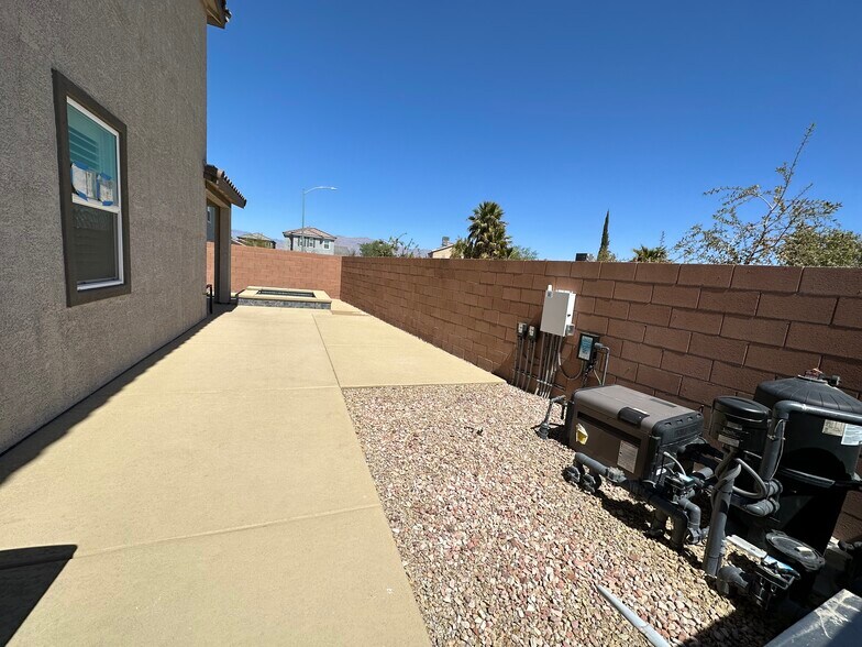 Building Photo - 6458 Blue Ember Ave