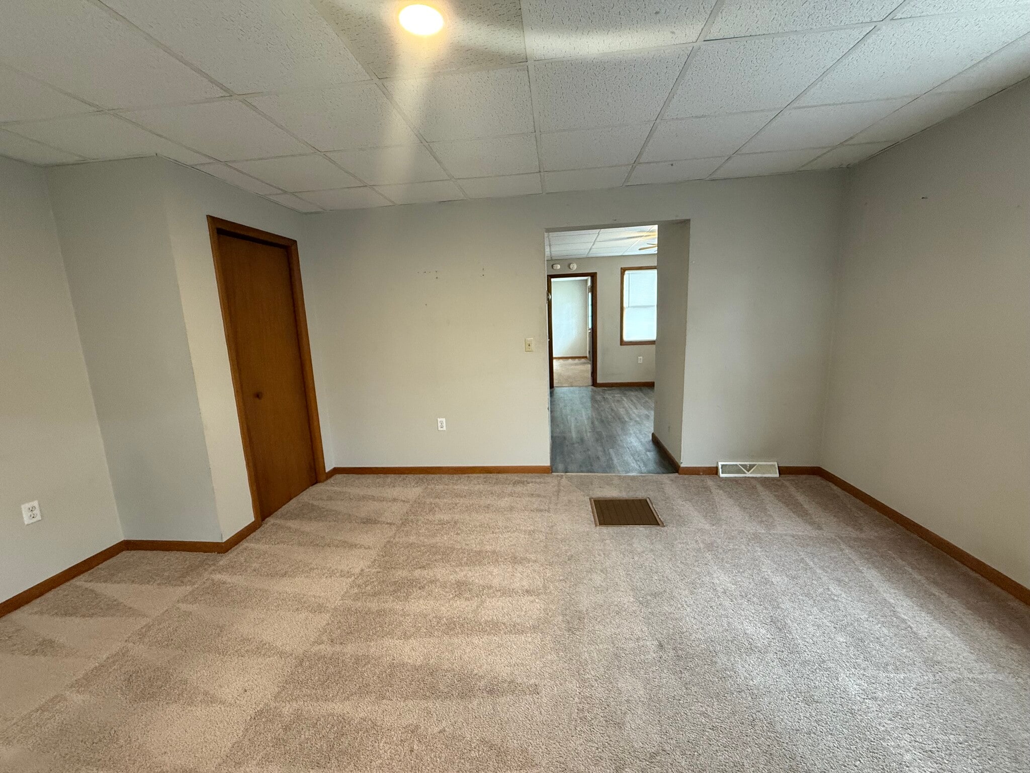 Building Photo - 211 N Grand St