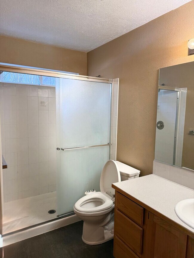 Building Photo - Qualchan Hills Home – 4Bed/3Bath | HOA Community | Coming soon!