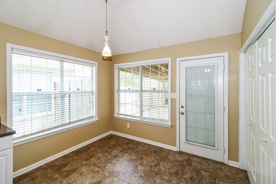 Building Photo - 2768 Maggie Woods Ln