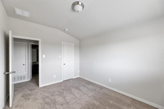 Building Photo - 3301 Solana Cir