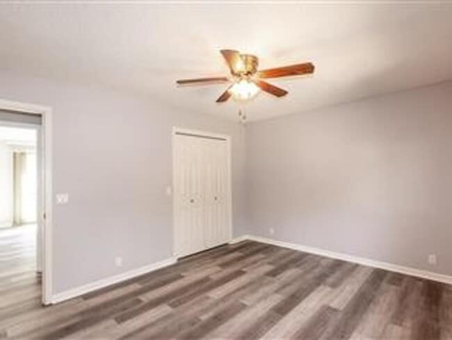 Building Photo - Large 3 Bedroom, 2 Bathroom home on the East End of the village. A serene neighborhood just waiti...