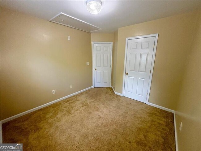 Building Photo - 7888 The Lakes Point