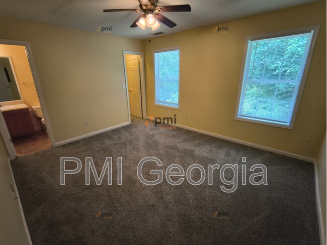 Building Photo - 8370 Hollis St