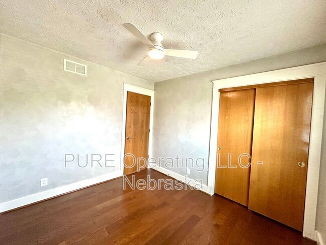 Building Photo - 8108 S 152nd Ave