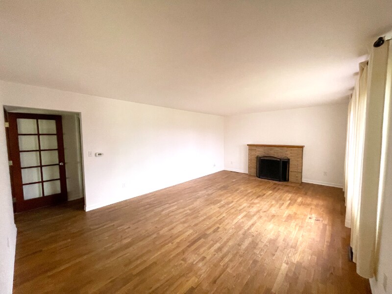 Building Photo - 1616 Perry Ave