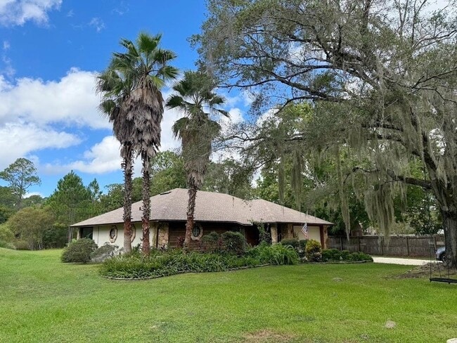 Primary Photo - 5861 Datil Pepper Rd