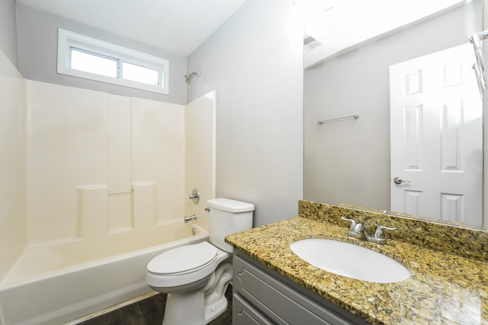 Building Photo - 509 Sarah's Ln