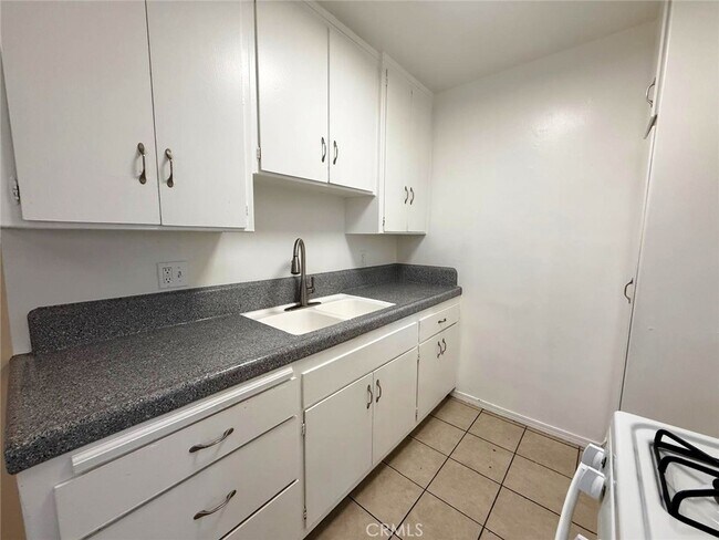 Building Photo - 8371 Northgate Ave