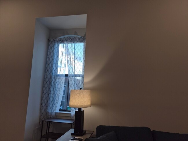 Building Photo - 36 Pleasant St