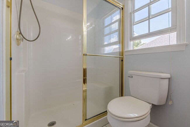 Building Photo - 203 Prestwick Way N