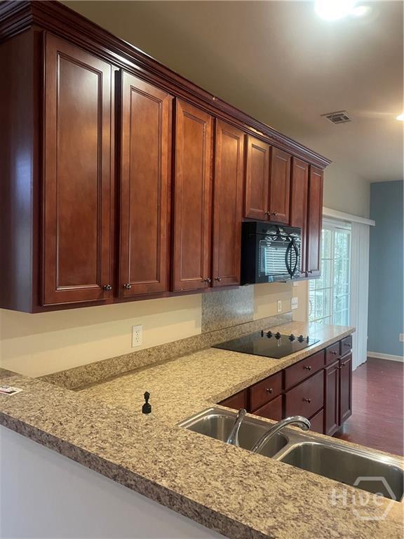 Building Photo - 303 Grasslands Dr