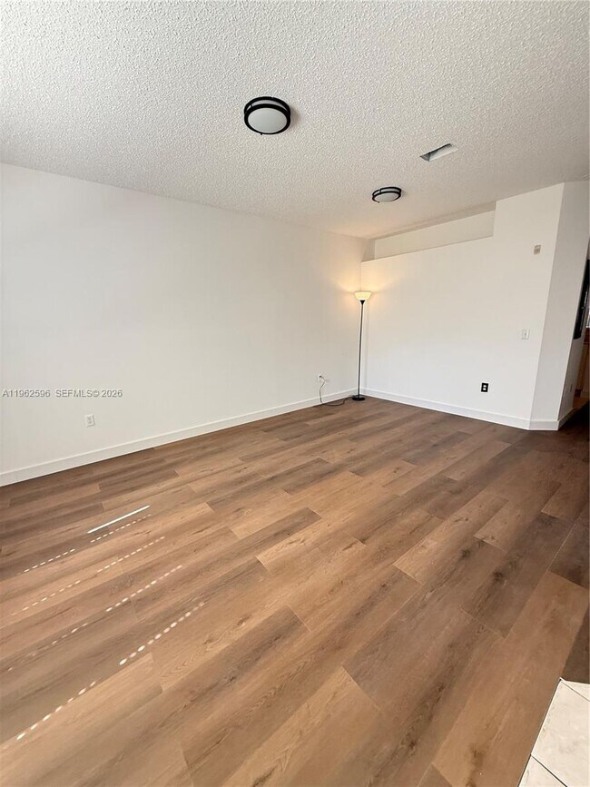 Building Photo - 2223 SE 23rd Ave