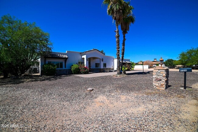 Building Photo - 12210 N 67th St