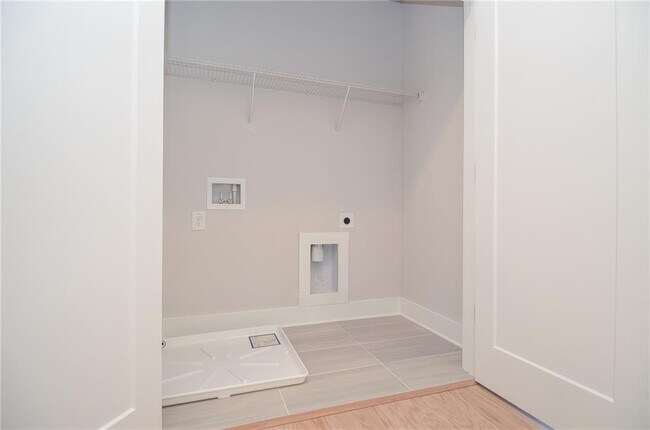 Building Photo - 2316 Mockernut Trl