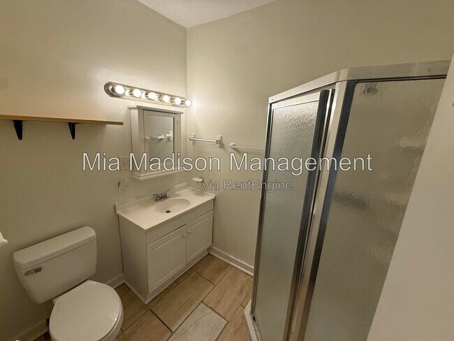 Building Photo - 211 W 59th St