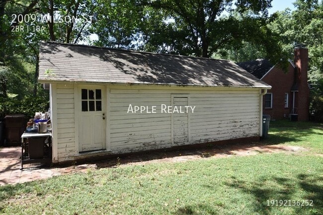 Building Photo - 2009 Wilson St