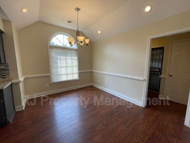 Building Photo - 5019 Horizon Cove