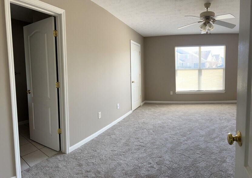 Master Bedroom - 98 Clubhouse Ln