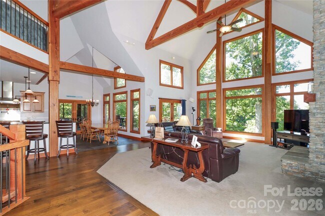 Building Photo - 111 Farmington Ln