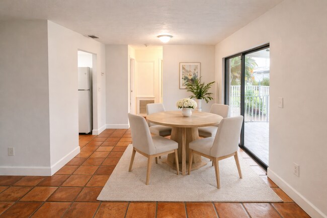 Building Photo - 11450 Char Ann Dr