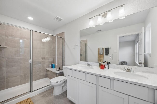 Building Photo - 27827 Western Crk Ct
