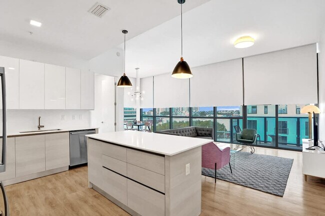 Building Photo - 1220 17th St