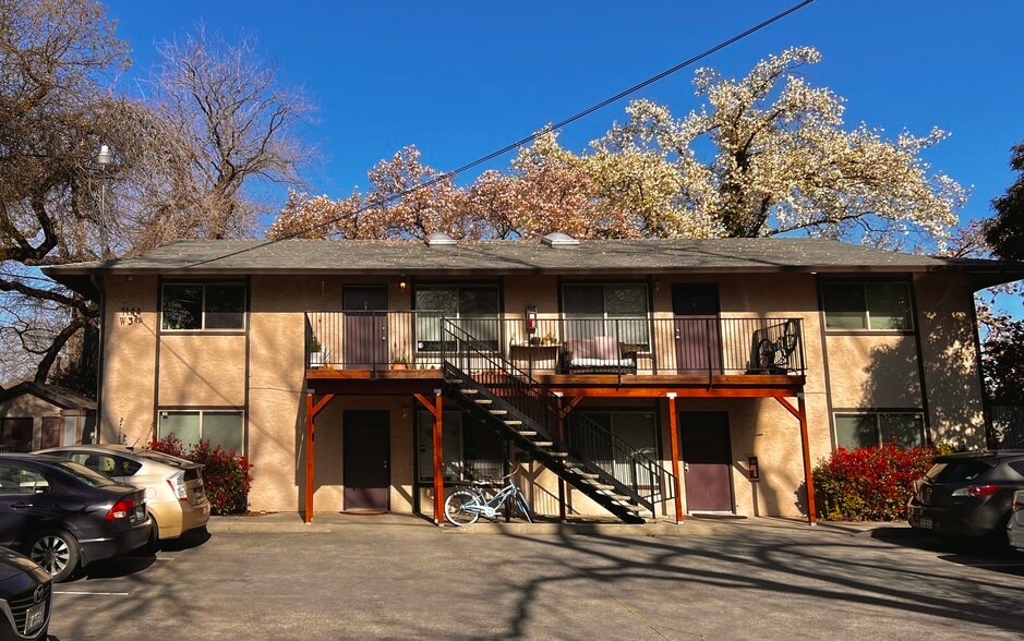 Building Photo - 1144 West 3rd Street