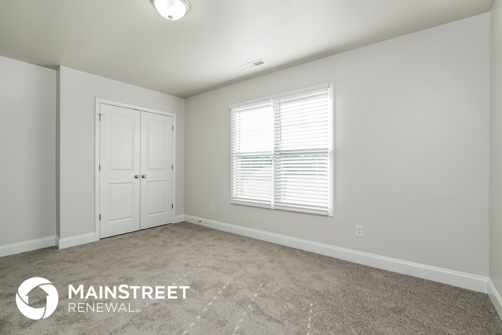 Building Photo - 187 Day Lily St