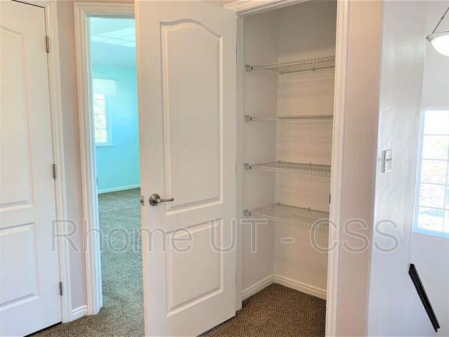 Building Photo - 13567 S Florenza Way