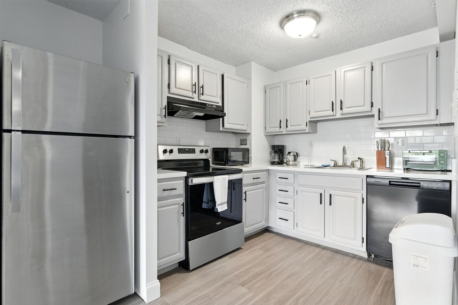 Building Photo - 1711 Bellevue Ave