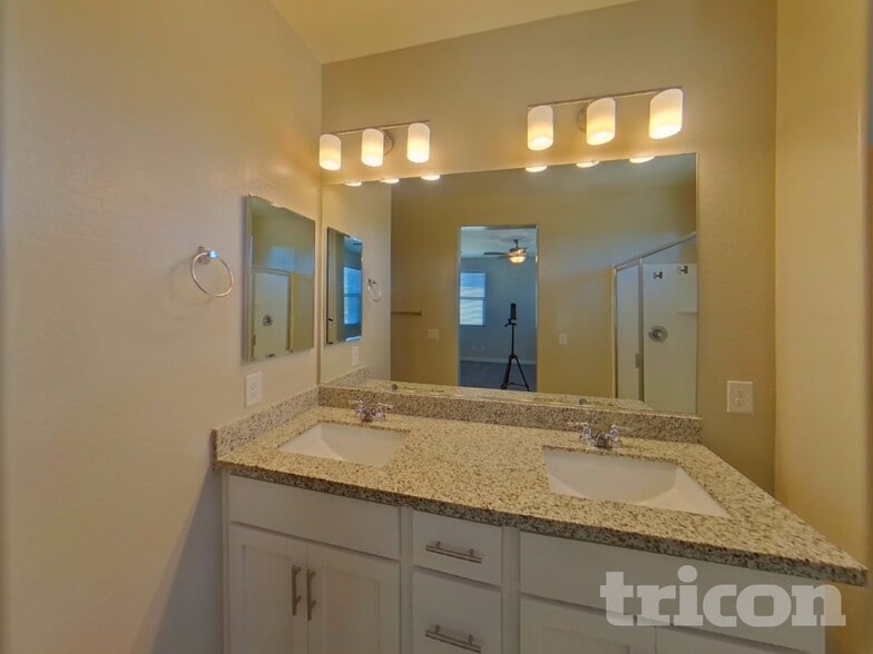 Building Photo - 2929 N 28th St