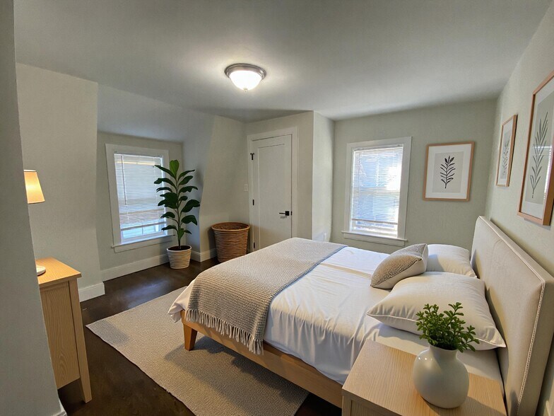 Building Photo - 11 Pomeroy St