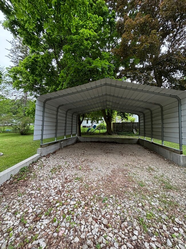 Building Photo - 1214 S Eaton St