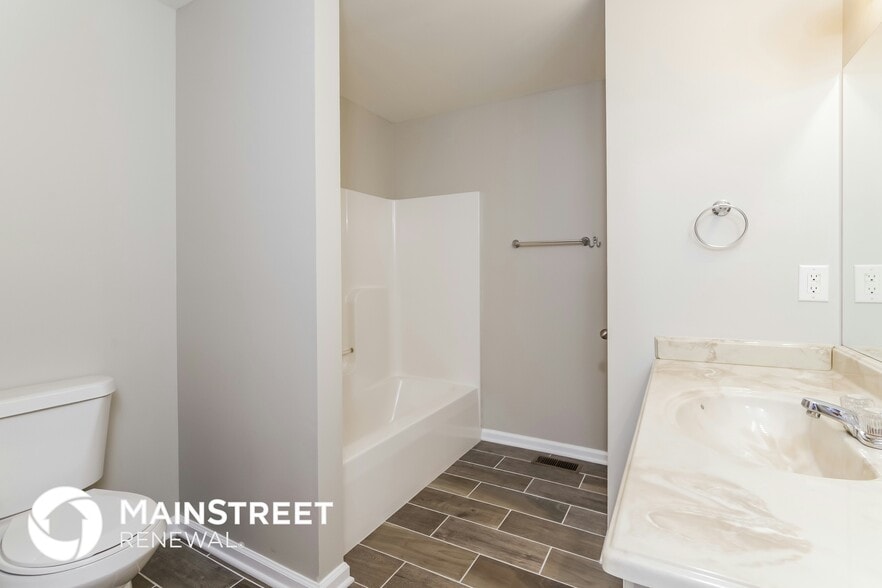 Building Photo - 3720 Sonoma Ln