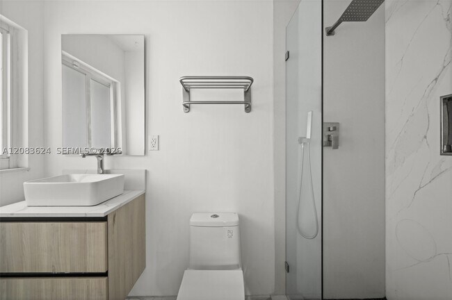 Building Photo - 5212 Santa Rosa Ct