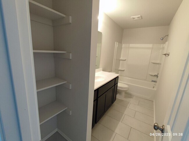 Building Photo - 1st Month Free!